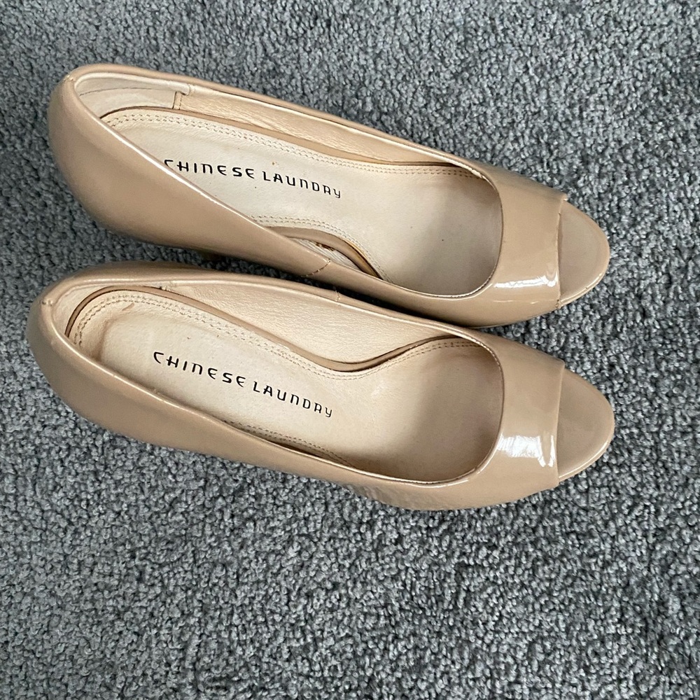 Size 7.5 Chinese laundry shoes, worn once